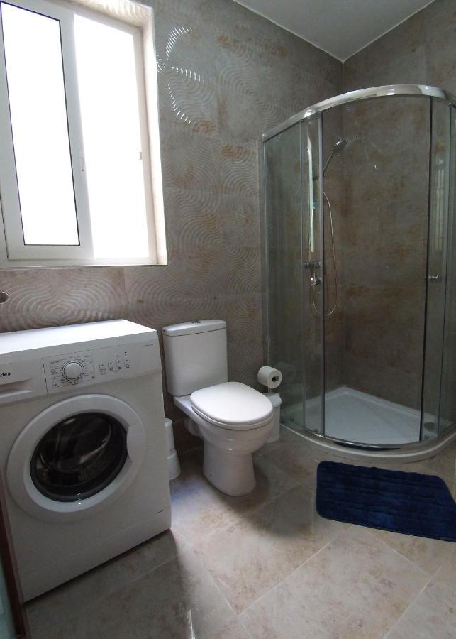 F7 Room 2, Private Bedroom Two Single Beds Shared Bathroom In Shared Flat Мсида Экстерьер фото